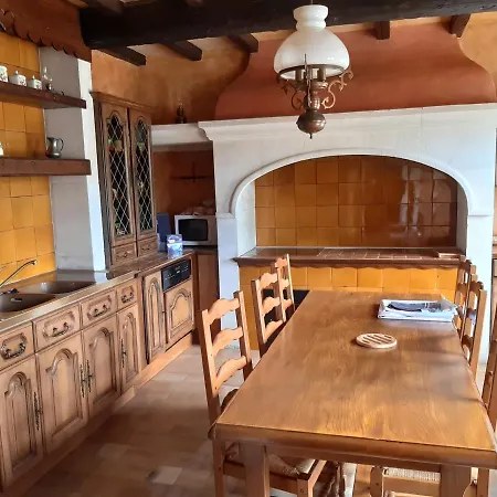 Petit Chateau En Camargue * Lunel (Herault)